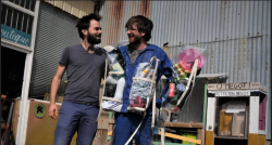 Les Tourangeaux Baptiste Dubanchet et Davy Cosson se lancent un défi pour éveiller les consciences à la problématique des déchets (@ Photo NR)